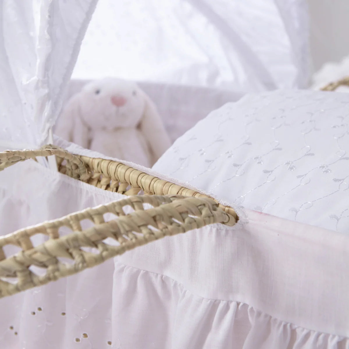 Broderie Anglaise Palm Moses Basket