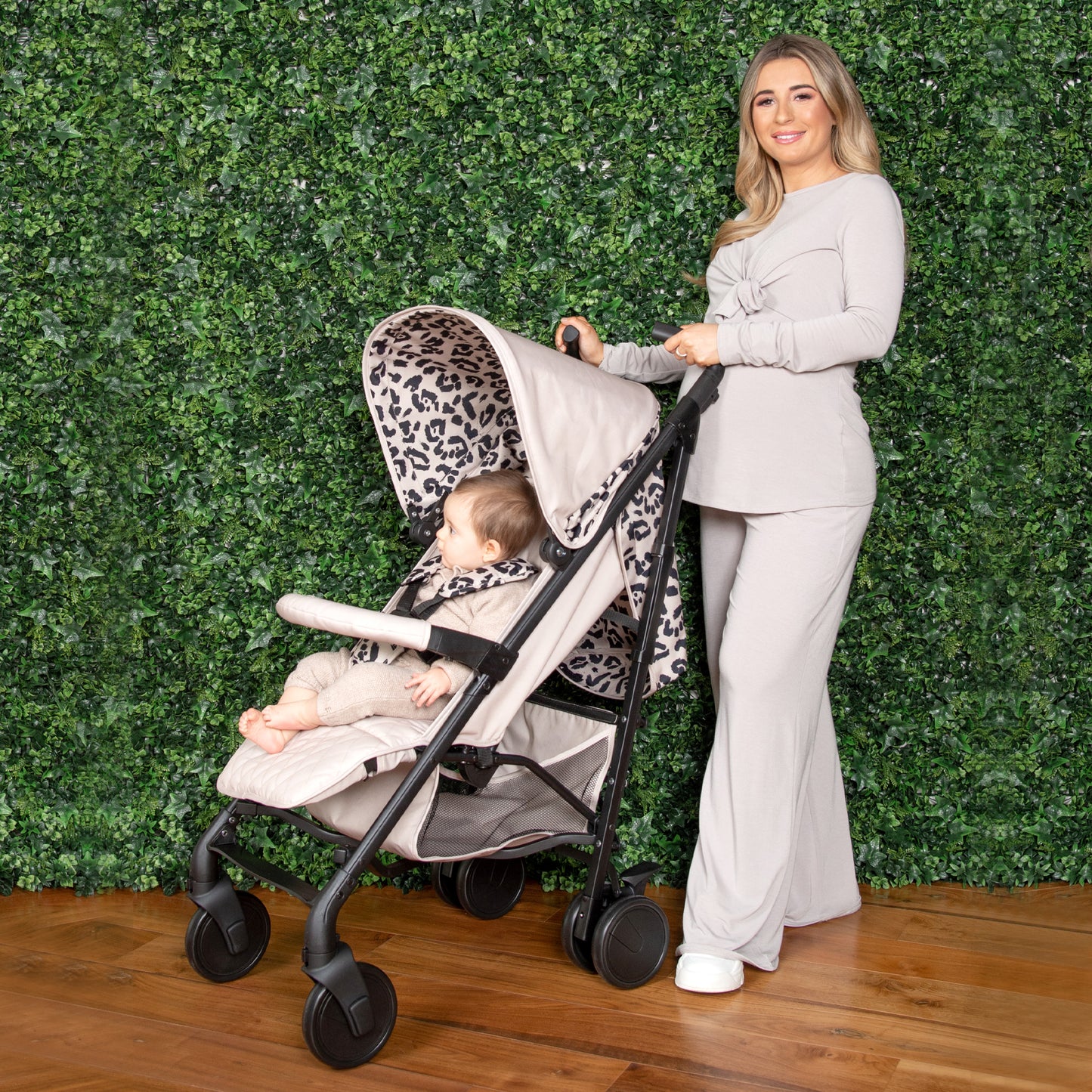 MB51 Stroller - Dani Dyer Fawn Leopard