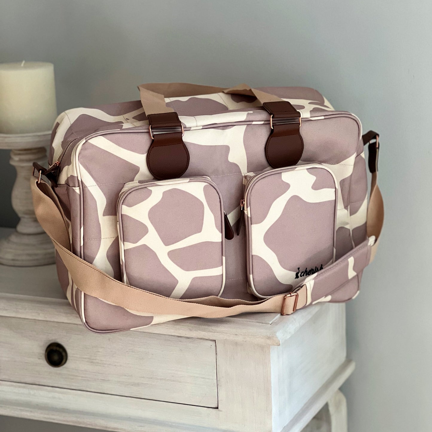 Deluxe Changing Bag (Dani Dyer Giraffe)